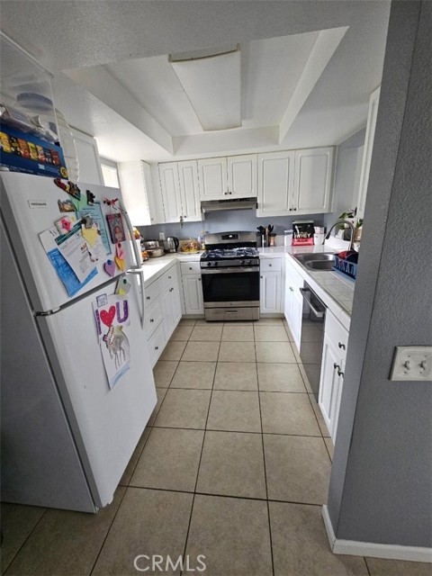 1105 W Cypress Avenue, Lompoc CA: https://media.crmls.org/medias/89baeab7-e891-47ef-8a25-13dc74ff1a8b.jpg