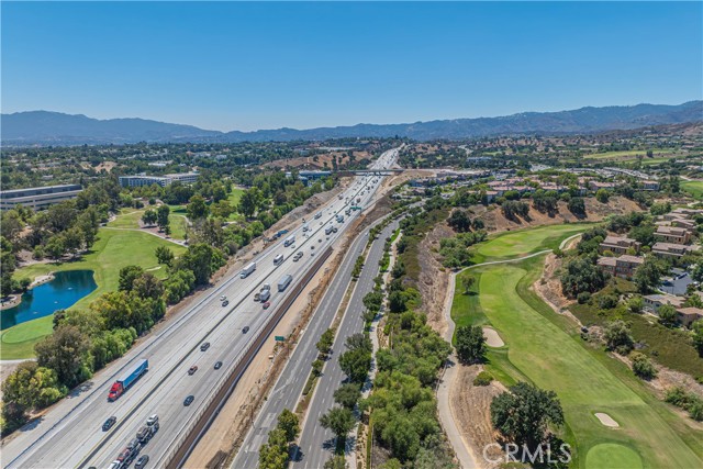 25351 Playa Serena Drive, Valencia CA: https://media.crmls.org/medias/89bb275f-c2aa-4908-aa84-c05739aa1a13.jpg