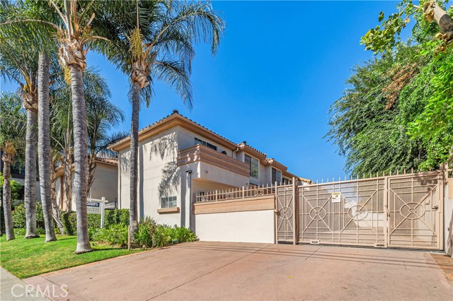 Detail Gallery Image 23 of 25 For 5715 Etiwanda Ave #4,  Tarzana,  CA 91356 - 3 Beds | 3 Baths