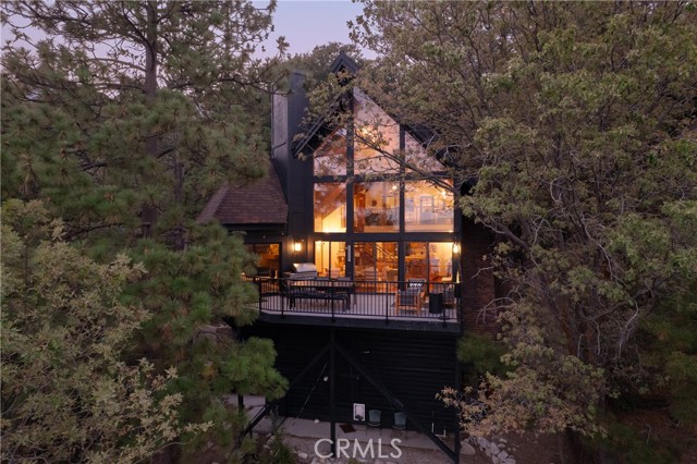 Detail Gallery Image 1 of 44 For 1148 Nadelhorn Dr, Lake Arrowhead,  CA 92352 - 4 Beds | 2/1 Baths