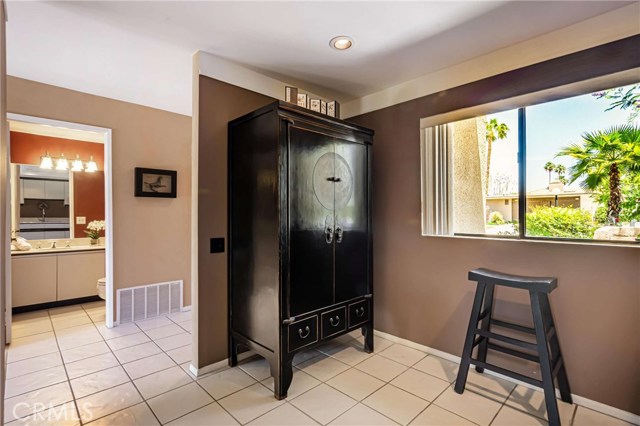 Image 14 for 1133   Tiffany CIR