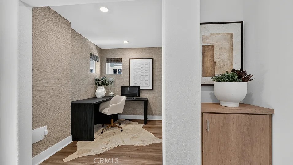 https://media.crmls.org/medias/89bd4a08-6279-4f5e-8bd1-3642195545f0.jpg?preset=X-Large