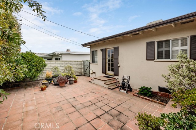 1181 Shelley Street, Manhattan Beach, California 90266, 3 Bedrooms Bedrooms, ,2 BathroomsBathrooms,Residential,Sold,Shelley,SB23160484