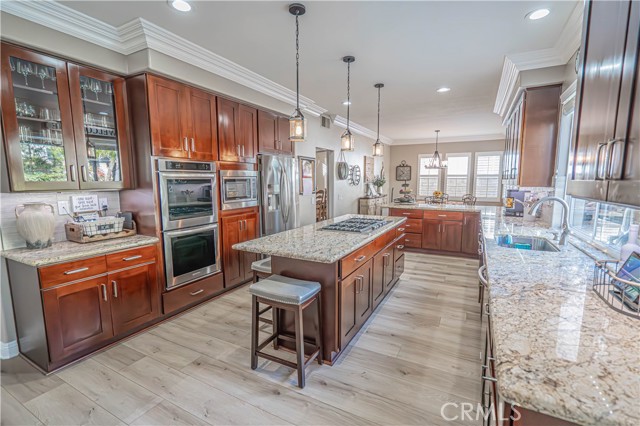 Detail Gallery Image 16 of 53 For 23321 Cuestport Dr, Valencia,  CA 91354 - 5 Beds | 4 Baths