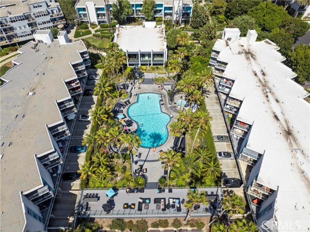694 The Village, Redondo Beach, California 90277, ,1 BathroomBathrooms,Residential,For Sale,The Village,SB25136997