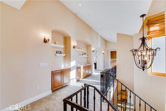 Detail Gallery Image 27 of 67 For 5230 Quakertown Ave, Woodland Hills,  CA 91364 - 5 Beds | 5 Baths