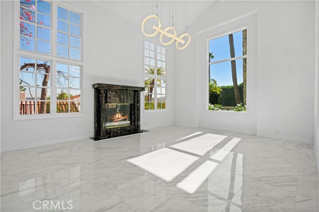 Detail Gallery Image 9 of 56 For 24215 Park Granada, Calabasas,  CA 91302 - 5 Beds | 5 Baths