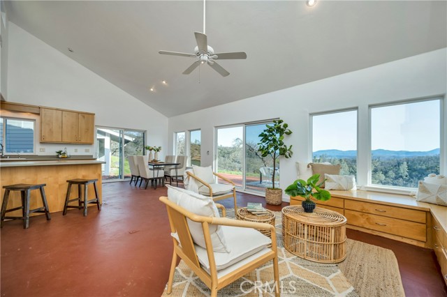 17023 Hofacker Lane, Lower Lake CA: https://media.crmls.org/medias/89c034cb-f65d-42bb-a68a-195a543d787f.jpg