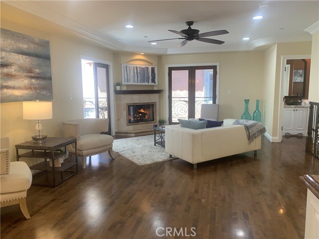 160 Monterey Boulevard, Hermosa Beach, California 90254, 3 Bedrooms Bedrooms, ,2 BathroomsBathrooms,Residential,Sold,Monterey,PV22058937