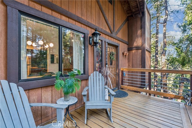 Detail Gallery Image 10 of 46 For 24166 Cresta, Crestline,  CA 92325 - 4 Beds | 3 Baths