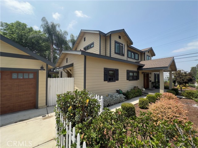 448 Linwood Avenue, Monrovia CA: https://media.crmls.org/medias/89c1c919-f38a-4d55-8434-be5ee70a0029.jpg