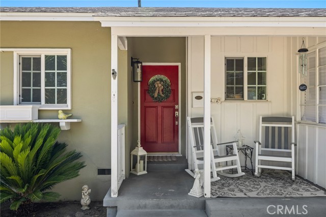 7027 Shoshone Avenue, Van Nuys CA: https://media.crmls.org/medias/89c21687-5f16-48dc-affb-8aebae57a6b6.jpg