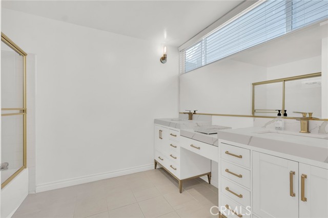 Detail Gallery Image 21 of 33 For 5835 Etiwanda Ave, Tarzana,  CA 91356 - 2 Beds | 2/1 Baths
