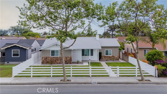 Detail Gallery Image 1 of 75 For 12748 Paramount Bld, Downey,  CA 90242 - 6 Beds | 3 Baths