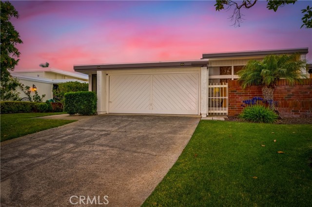 21 Beachcomber Drive, Corona del Mar CA: https://media.crmls.org/medias/89c2dd57-db40-4ee2-b1e6-cc3d3a88a53b.jpg