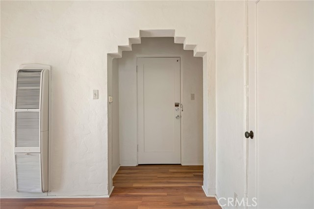 Detail Gallery Image 3 of 17 For 200 E Lomita Ave #8,  Glendale,  CA 91204 - 1 Beds | 1 Baths