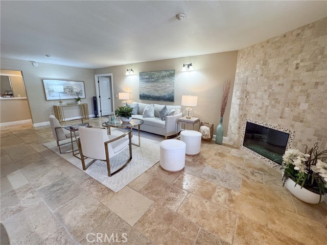 Detail Gallery Image 5 of 40 For 575 Esplanade #102,  Redondo Beach,  CA 90277 - 3 Beds | 2 Baths