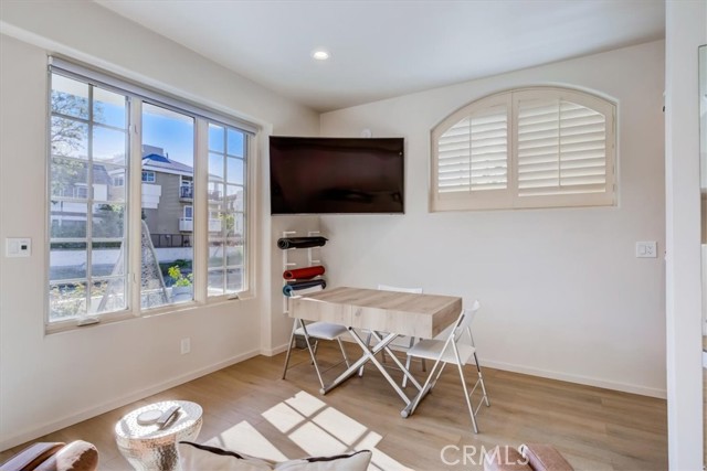 Detail Gallery Image 29 of 73 For 3511 via Dolce, Marina Del Rey,  CA 90292 - 4 Beds | 3/1 Baths