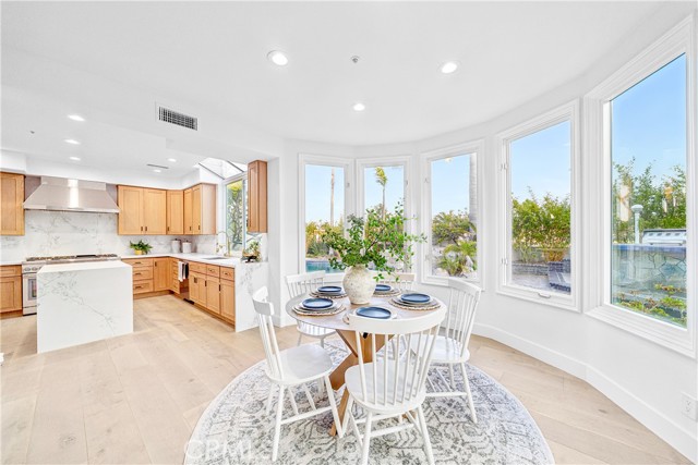 6692 Alamitos Circle, Huntington Beach CA: https://media.crmls.org/medias/89c6c66a-f26a-41be-a5a5-9b57bfbe376d.jpg