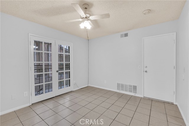 Detail Gallery Image 17 of 34 For 15400 Canyonstone Dr, Moreno Valley,  CA 92551 - 3 Beds | 2/1 Baths