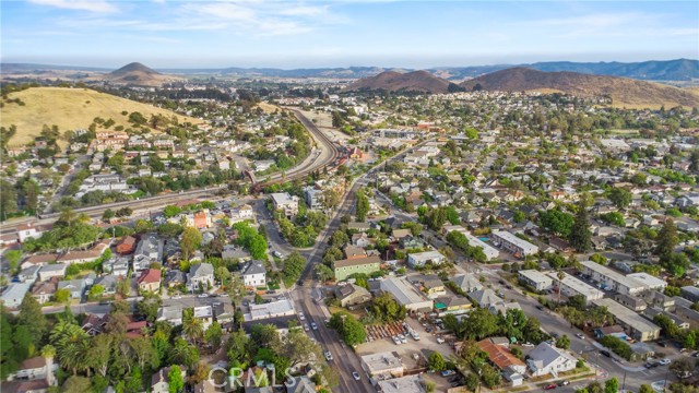 1022 Leff Street, San Luis Obispo CA: https://media.crmls.org/medias/89c78421-b1d9-47d4-b51b-3e94a942ef38.jpg