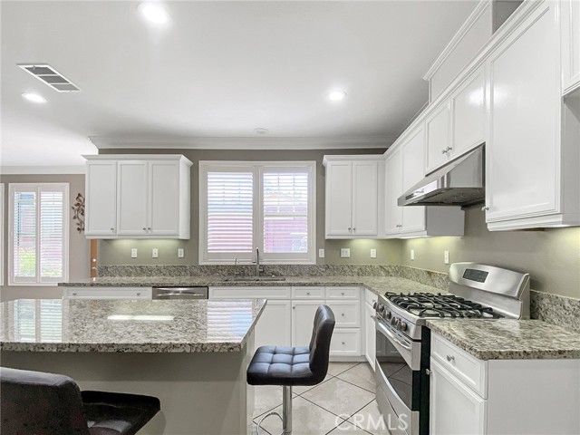 3318 Ridge Park Court, Long Beach CA: https://media.crmls.org/medias/89c86902-8cd6-4fe3-b8e0-72b7a600c558.jpg