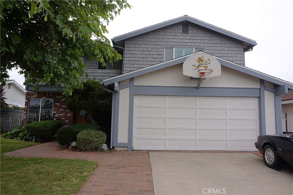 9281 Woodcrest