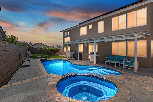 16462 Sun Summit Drive, Riverside CA: https://media.crmls.org/medias/89c8d4b6-52bf-414d-8265-53486d46bc1c.jpg