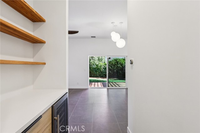 6950 Beckett Street, Tujunga CA: https://media.crmls.org/medias/89c996a7-6cc4-43a1-8f43-f6d159e7f514.jpg