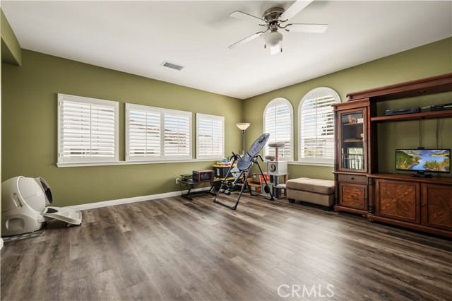 Image 58 of 75 For 5861 Mustang Drive