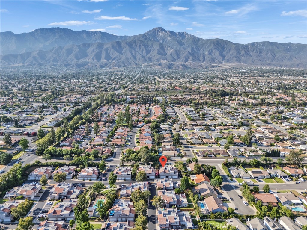 https://media.crmls.org/medias/89ca45a3-1935-4a60-a3b6-d60e5afb4614.jpg?preset=X-Large