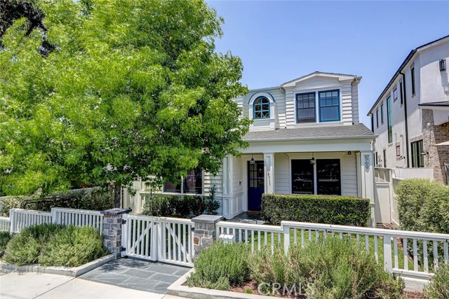 Detail Gallery Image 2 of 35 For 569 33rd, Manhattan Beach,  CA 90266 - 6 Beds | 5/1 Baths