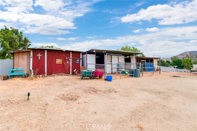 3202 Half Circle Road, Norco CA: https://media.crmls.org/medias/89cb28a8-c06d-4d46-81bf-fcb45d0cfe12.jpg