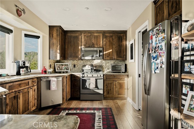 Detail Gallery Image 11 of 30 For 26680 Merced, Lake Arrowhead,  CA 92352 - 3 Beds | 2/1 Baths