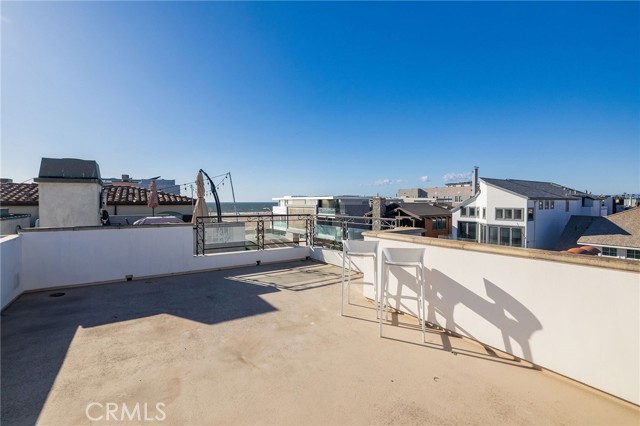 Detail Gallery Image 17 of 40 For 32 8th St, Hermosa Beach,  CA 90254 - 3 Beds | 3/1 Baths