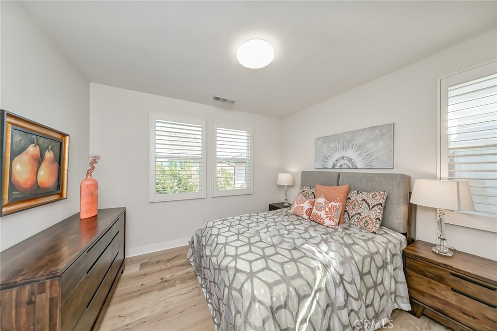 MLS #OC25221565 image #41