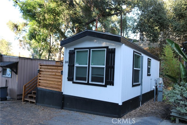 Detail Gallery Image 3 of 19 For 10799 Sherman Grove Ave Unit 84, Sunland,  CA 90140 - 1 Beds | 1 Baths