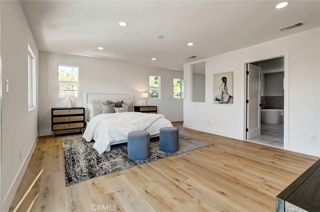 MLS #SR25238150 image #11