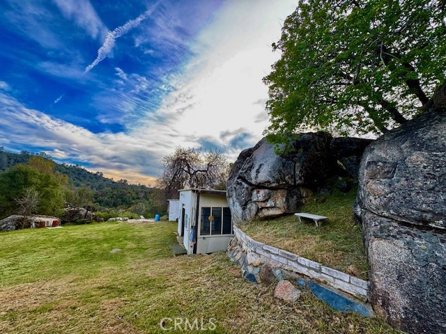 https://media.crmls.org/medias/89ce5b1c-c05d-4840-a1e0-cc7e5fb65a56.jpg?preset=X-Large