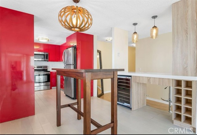 1127 10th Street, Santa Monica CA: https://media.crmls.org/medias/89cfc3a0-9817-47e6-a388-2b7d07dc1394.jpg