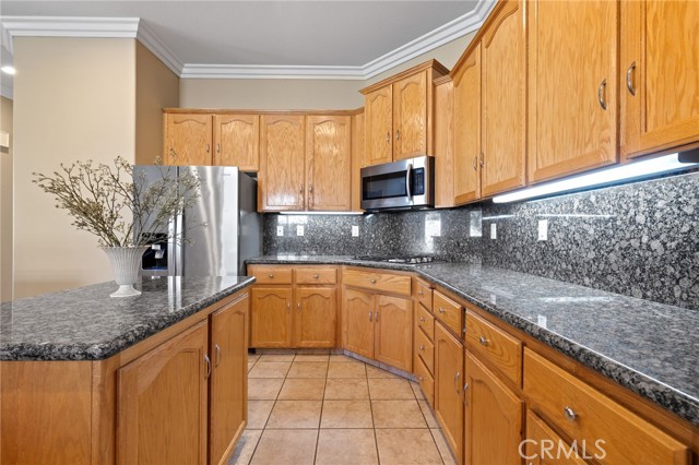 Detail Gallery Image 14 of 38 For 9600 Lake Superior Dr, Bakersfield,  CA 93312 - 4 Beds | 3/1 Baths