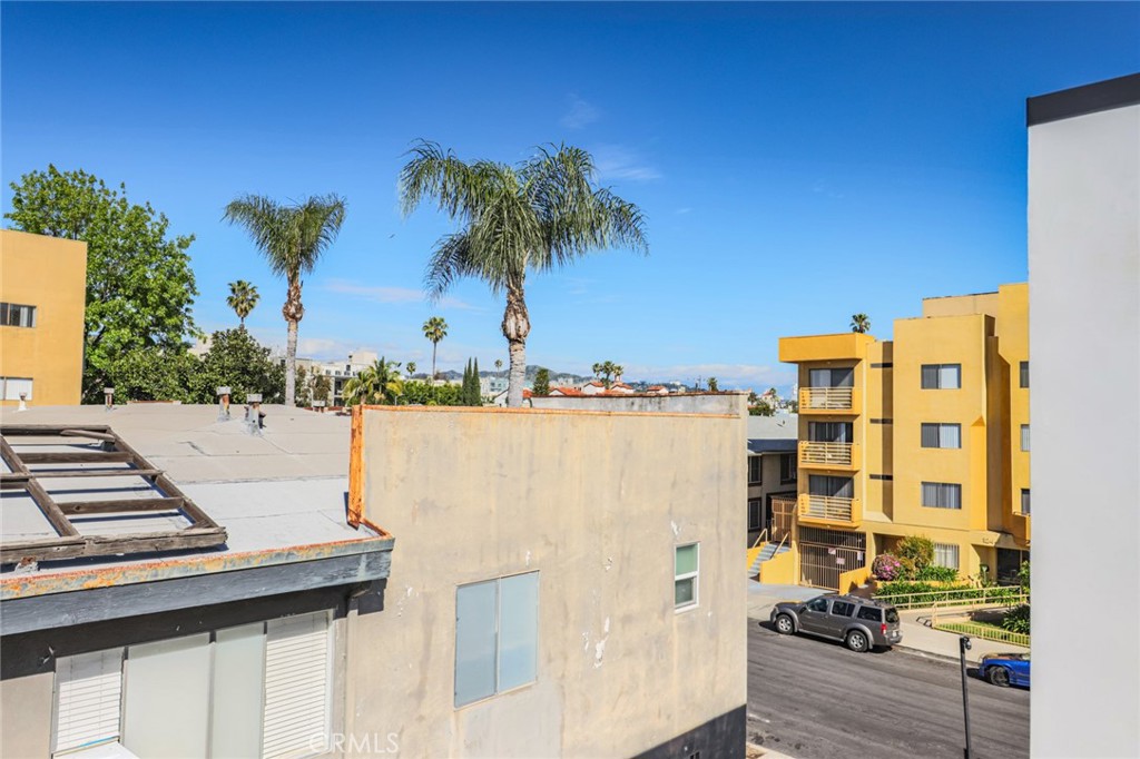 https://media.crmls.org/medias/89d0819e-ef29-4860-b03e-e0094e5d70c2.jpg?preset=X-Large