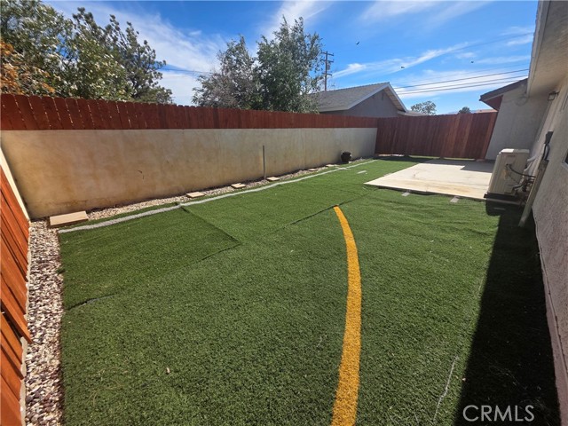 1204 E Avenue Q4, Palmdale CA: https://media.crmls.org/medias/89d1c900-06c2-43a7-8120-8d38a3548d3a.jpg