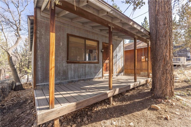 Detail Gallery Image 2 of 14 For 269 Imperial, Sugarloaf,  CA 92386 - 1 Beds | 1 Baths