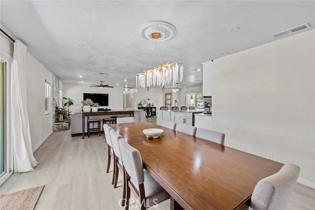 Detail Gallery Image 17 of 60 For 8263 3rd, Hesperia,  CA 92345 - 6 Beds | 3 Baths