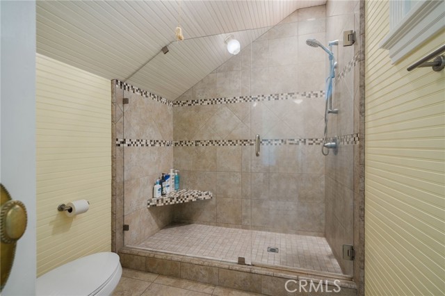 405 W Olive Avenue, Redlands CA: https://media.crmls.org/medias/89d41abb-292c-40c4-981e-24795cea7ac3.jpg