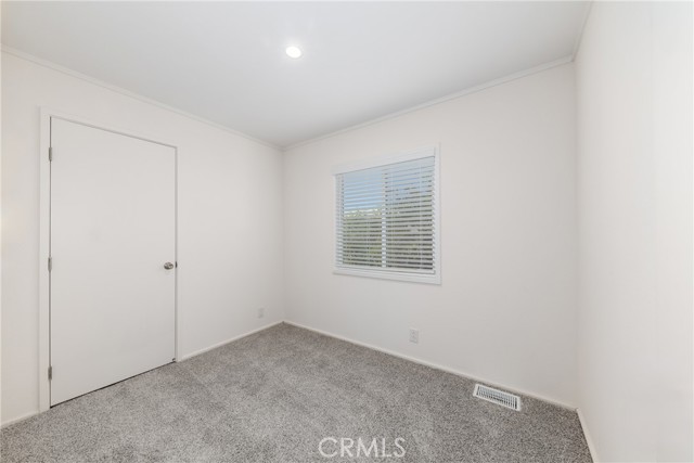 1560 Massachussetts Avenue, Riverside CA: https://media.crmls.org/medias/89d4b7d9-57c4-4d0c-836a-cf1335ce3c51.jpg