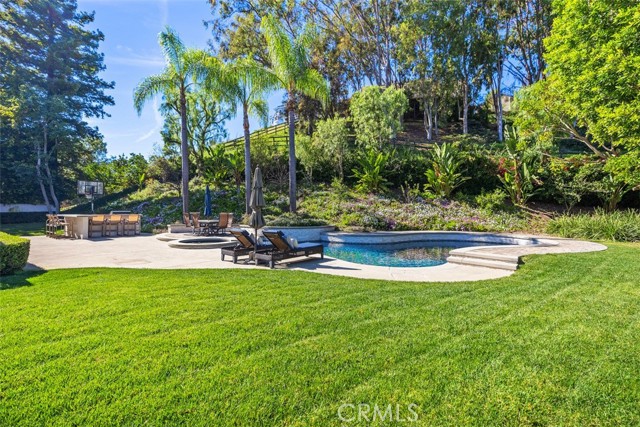 27215 Stagewood Court, Laguna Hills CA: https://media.crmls.org/medias/89d4eacb-6a5c-42c9-946f-1b81b46a2343.jpg