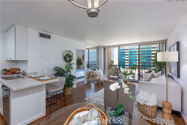 1750 E Ocean Boulevard, Long Beach CA: https://media.crmls.org/medias/89d4f1d2-1b63-4a61-b59c-9d61606c1147.jpg