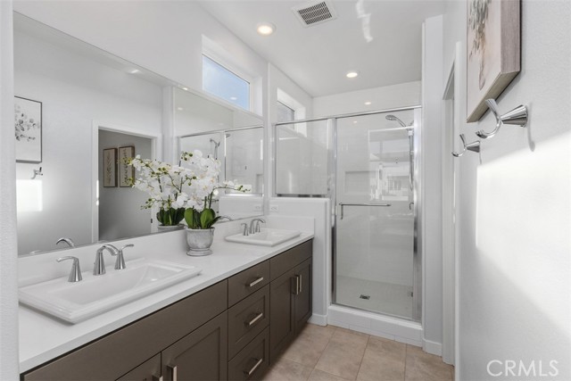 Detail Gallery Image 21 of 40 For 430 Transport, Tustin,  CA 92782 - 4 Beds | 3/1 Baths